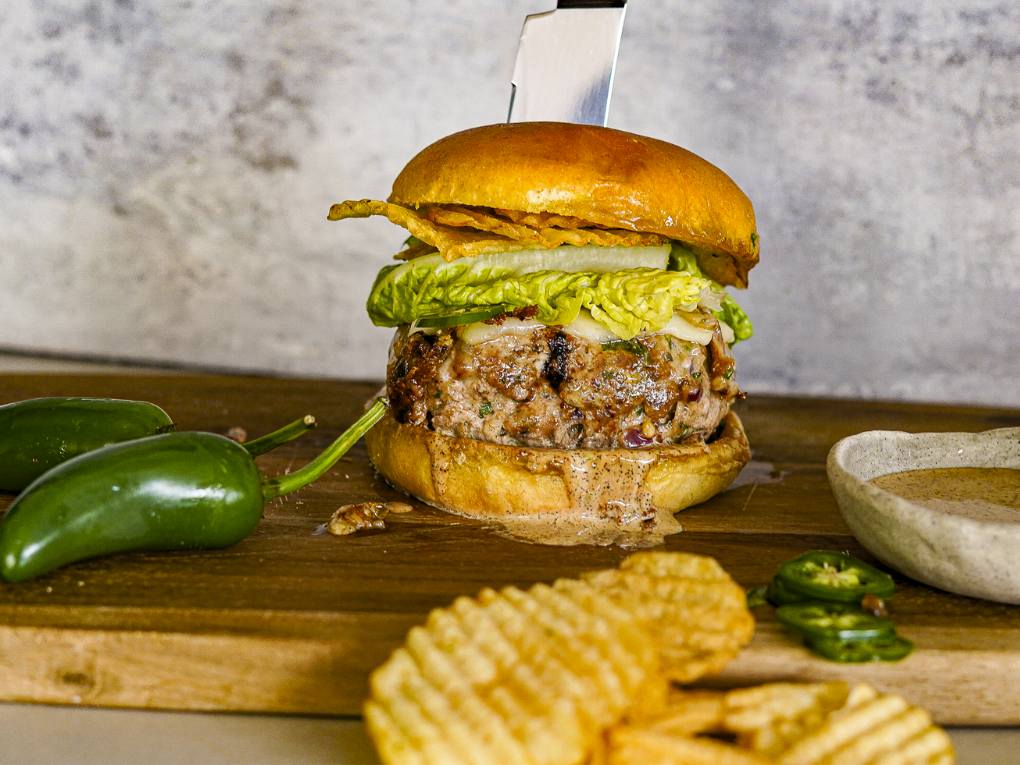 SMOKY PORK BURGERS WITH PABLANO CREMA