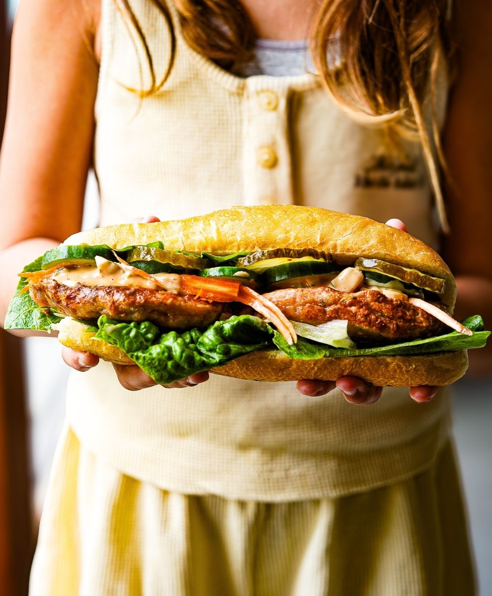 CHICKEN BACON CHEESE BURGER BANH MI